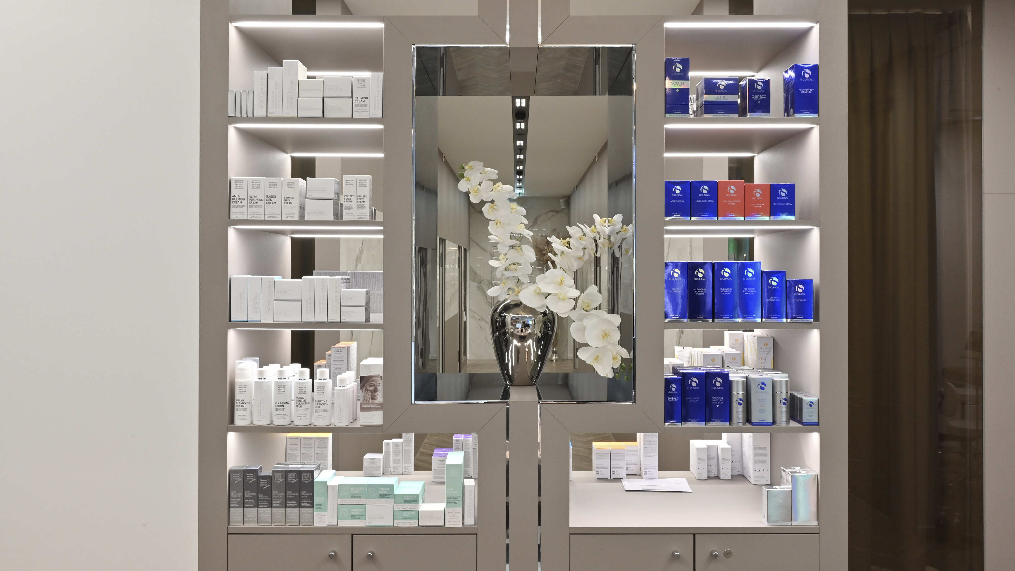 Architekturbüro, Innenarchitektur - Daniel Huber Architektur & Design - Beauty Kosmetik - FineSkin 10