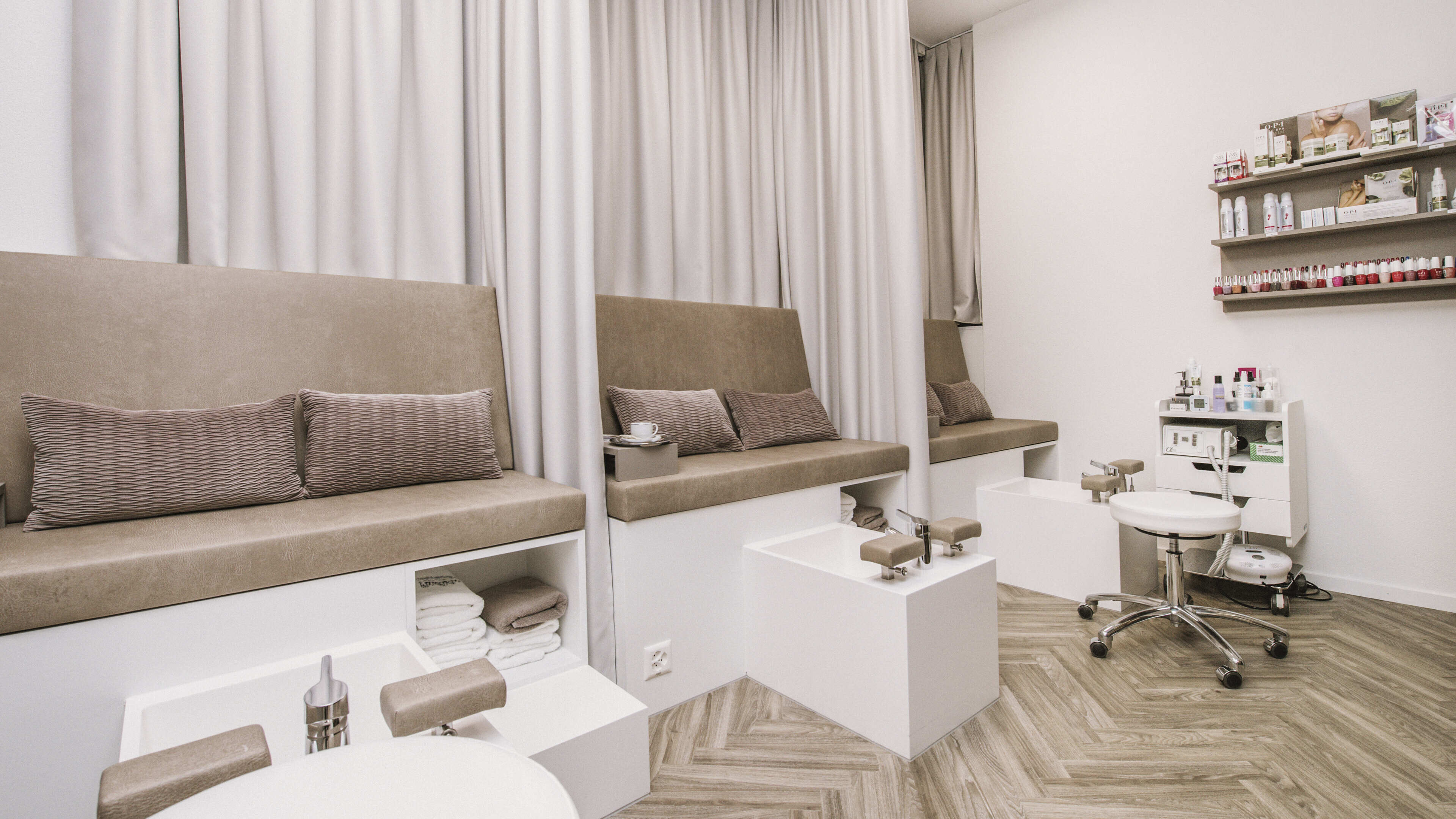 Architekturbüro, Innenarchitektur - Daniel Huber Architektur & Design - Beauty Kosmetik - FineSkin 8