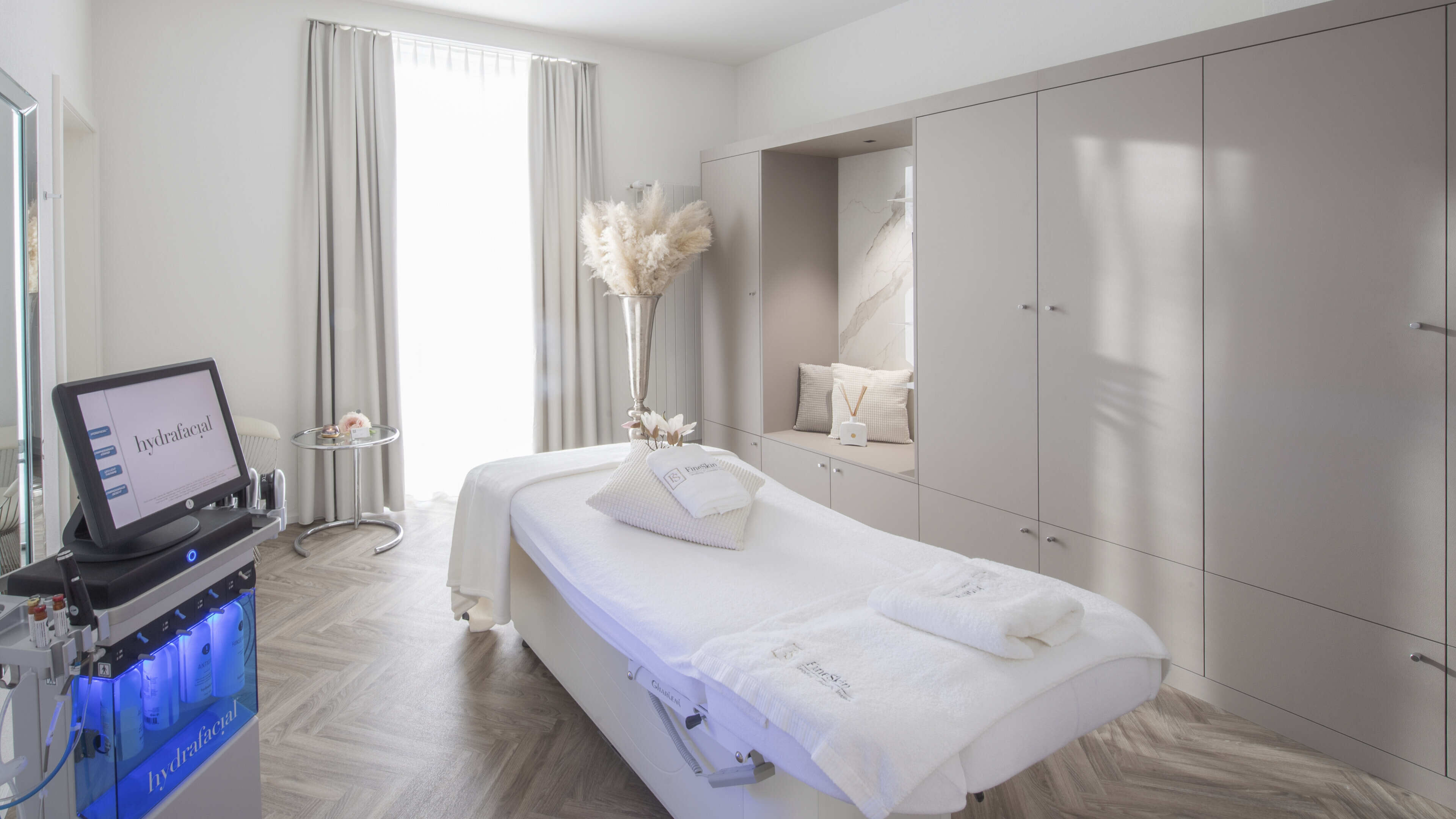 Architekturbüro, Innenarchitektur - Daniel Huber Architektur & Design - Beauty Kosmetik - FineSkin 2