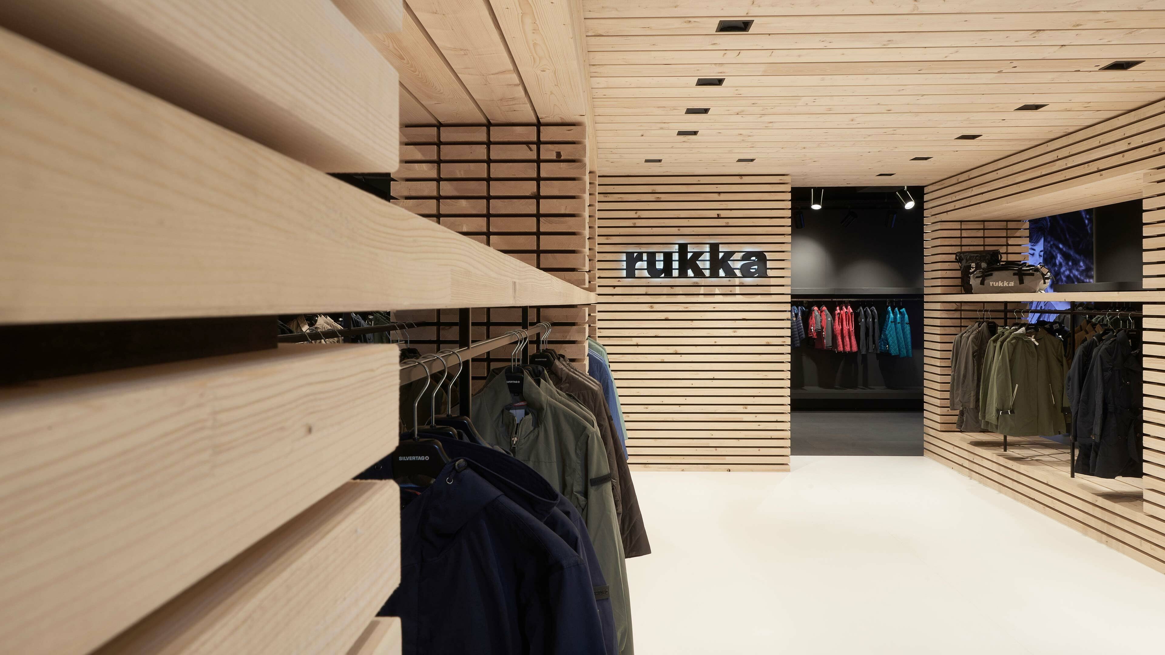 Daniel Huber Architektur & Design - Shop Design - Outdoorbekleidung - Rukka 11