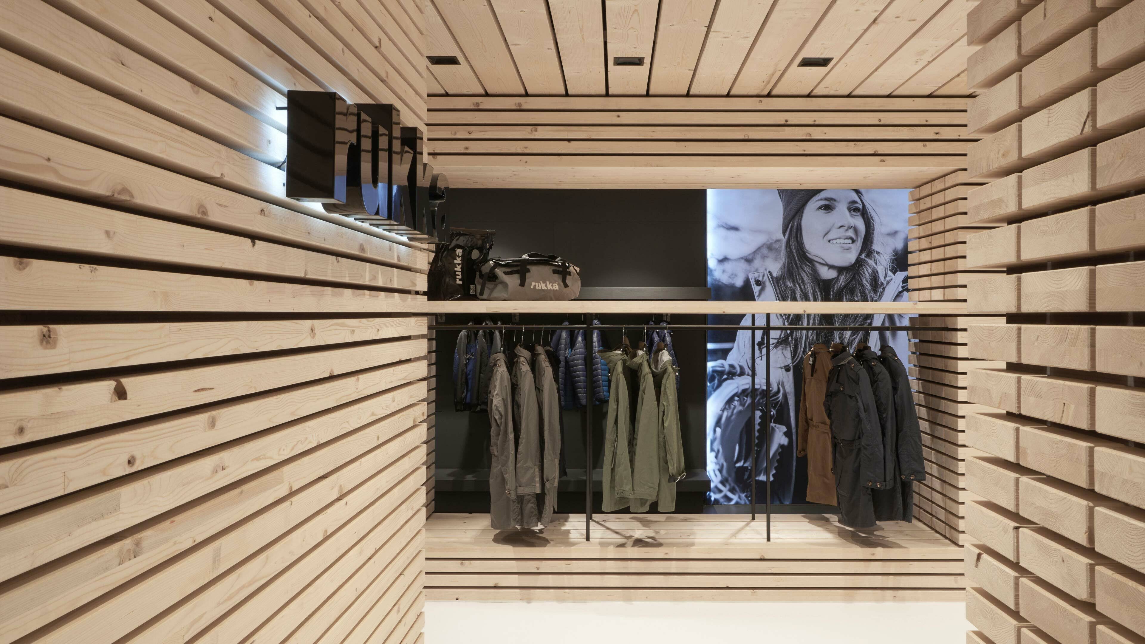 Architekturbüro, Innenarchitektur - Daniel Huber Architektur & Design - Bekleidung Shop - RUKKA 20